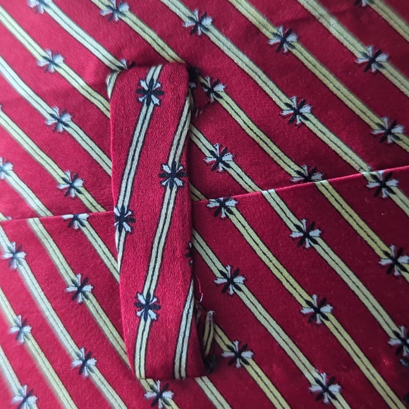 V2 Vintage Versace Classic Men's Tie - Picture 3 of 5